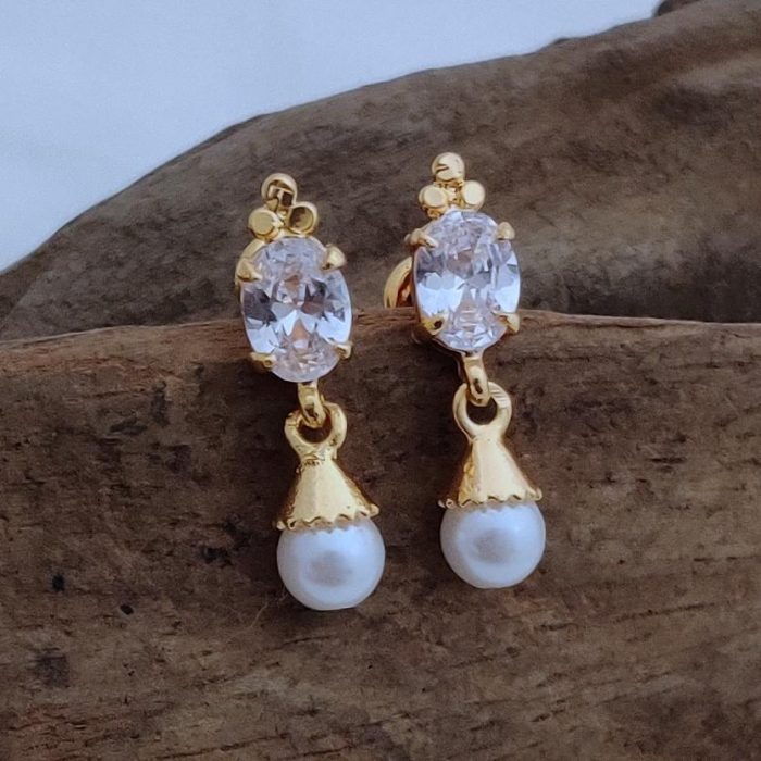 19 microplated White Stone Pearl Ear Rings JCER125 150