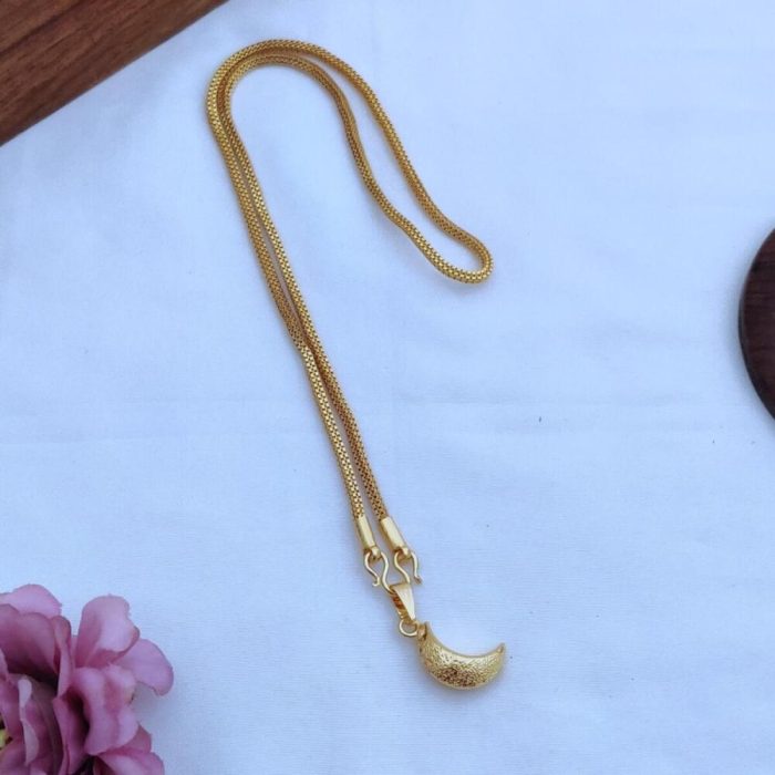 Moon Dollar Short Chain JCCH079 375 Moon Dollar Short Chain JCCH079 375