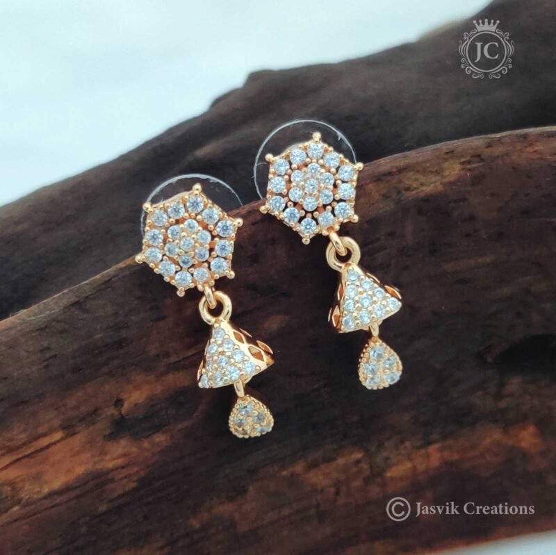 Rose Gold Ear Ring –
