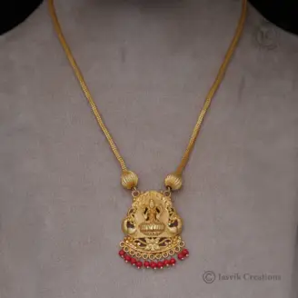Forming-Lakshmi-Dollar-Chain-with-Corel-Beads- JCCH166