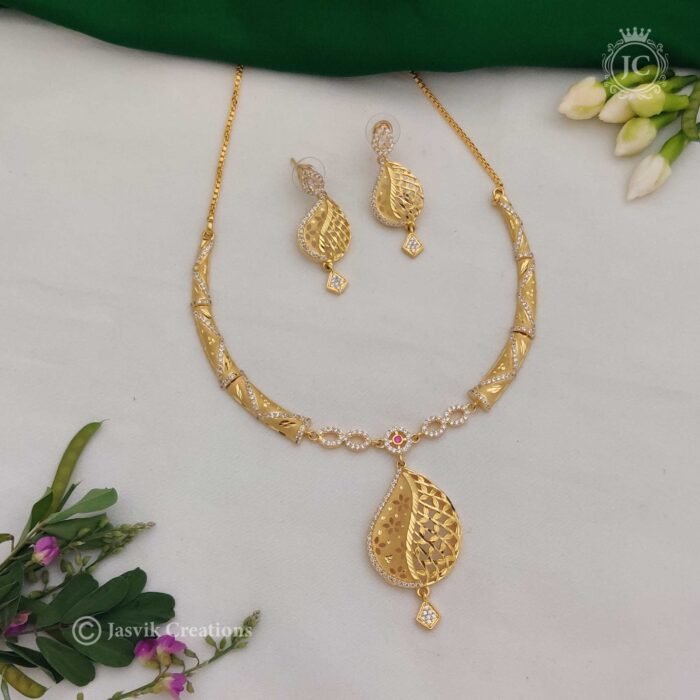 4-Forming-Necklace---899