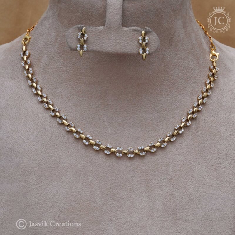 Antique Diamond Look Necklace - JCNL304