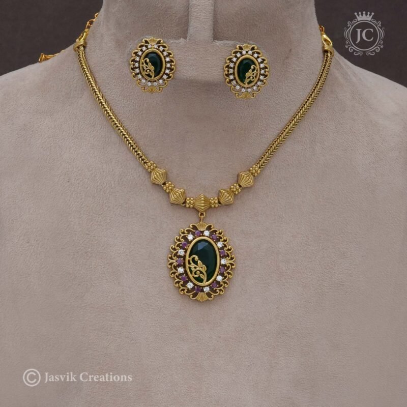 Premium Antique Emerald Necklace - JCNL376