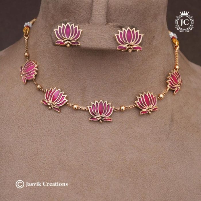 540 Matte Finish Lotus NEcklace - JCNL540 - 250