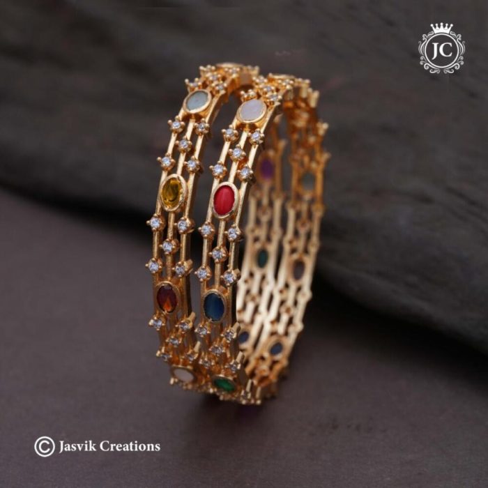 233 Gold finish Navathan aBangle - JCBN233 -550 (3)