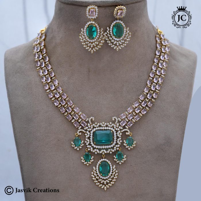 Premium Exclusive Uncut NEcklace - 1999 (1)
