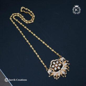 AD White Flower Dollar Chain - JCCH563