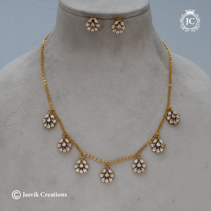 683 White-Stone-DropVictorian-Finish--Hanging-NEcklace-JCNL680-JCNL683 -650 -(4)