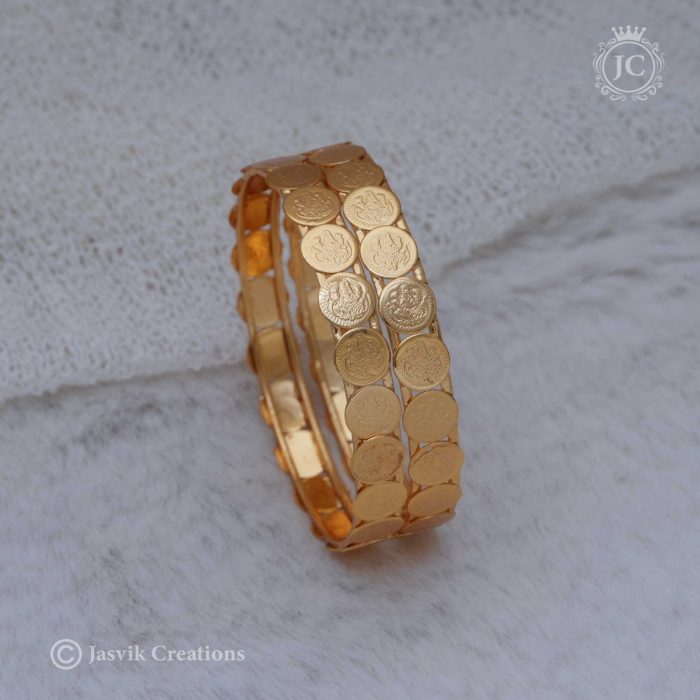107-lAKSHMI-Coin-Micro-Gold-Bangle-JCBN107-250-7-scaled-1.jpg 107-lAKSHMI-Coin-Micro-Gold-Bangle-JCBN107-250-7-scaled-1.jpg