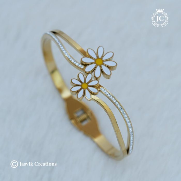 157 Anti - Tarnish Trendy Flower Bracelet 350-JCBT157 (7)