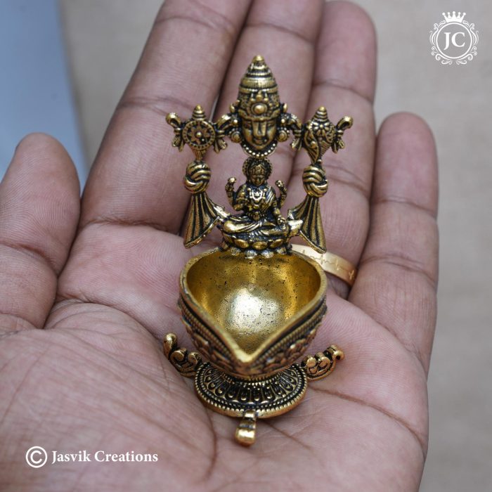 35 Brass Base Black Metal Preumal Lakshmi Villakku - JCVU035- 399 (4) 35 Brass Base Black Metal Preumal Lakshmi Villakku - JCVU035- 399 (4)