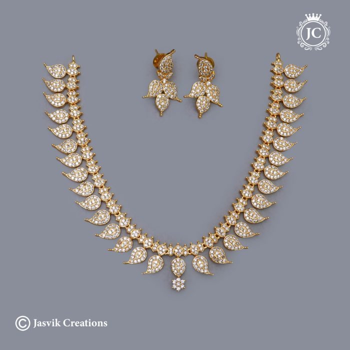 540 Gold-Finish-AD-MAngo-NEcklace-JCNL540-899