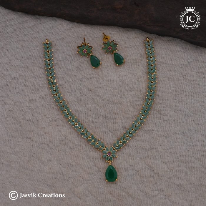 224 Uncut LEaf PAttern Necklace (green) --JCNL224-699 224 Uncut LEaf PAttern Necklace (green) --JCNL224-699