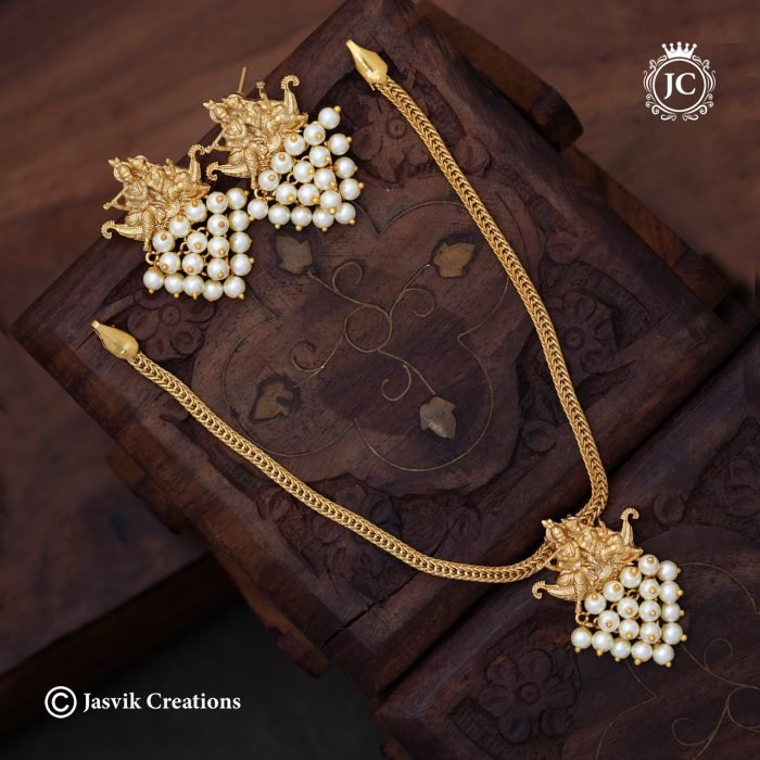 974 Radha Krishnar Pearl Attigai -- JCNL974-399