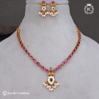 Real Kemp Traditional Oval Stone Necklace with Pearl Drops - JCNL961